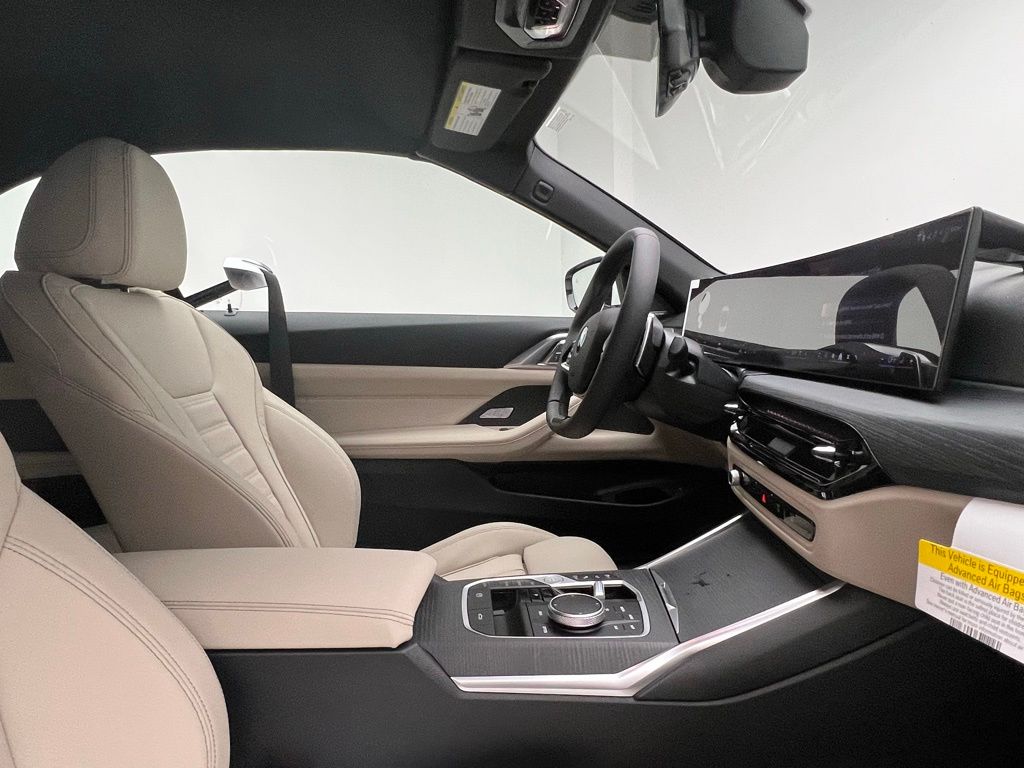 Thumbnail: 2026 BMW 4 Series - 10