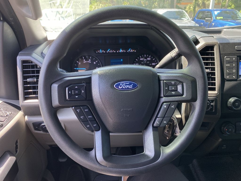 2022 Ford F-350SD XL photo