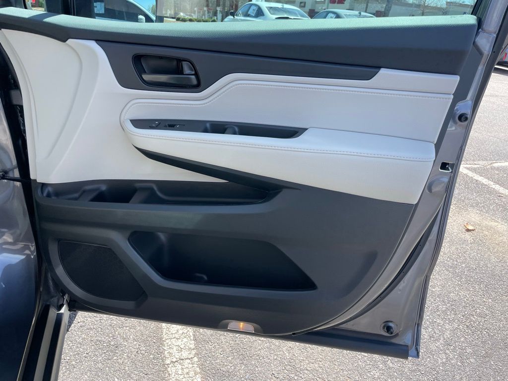 Thumbnail: 2026 Honda Odyssey - 30