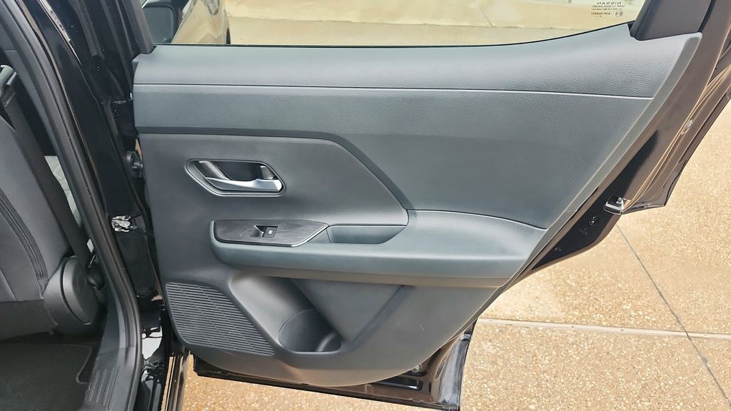 2025 Nissan Kicks
