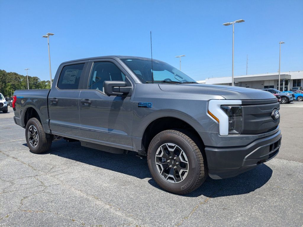 2024 Ford F-150 Lightning Pro