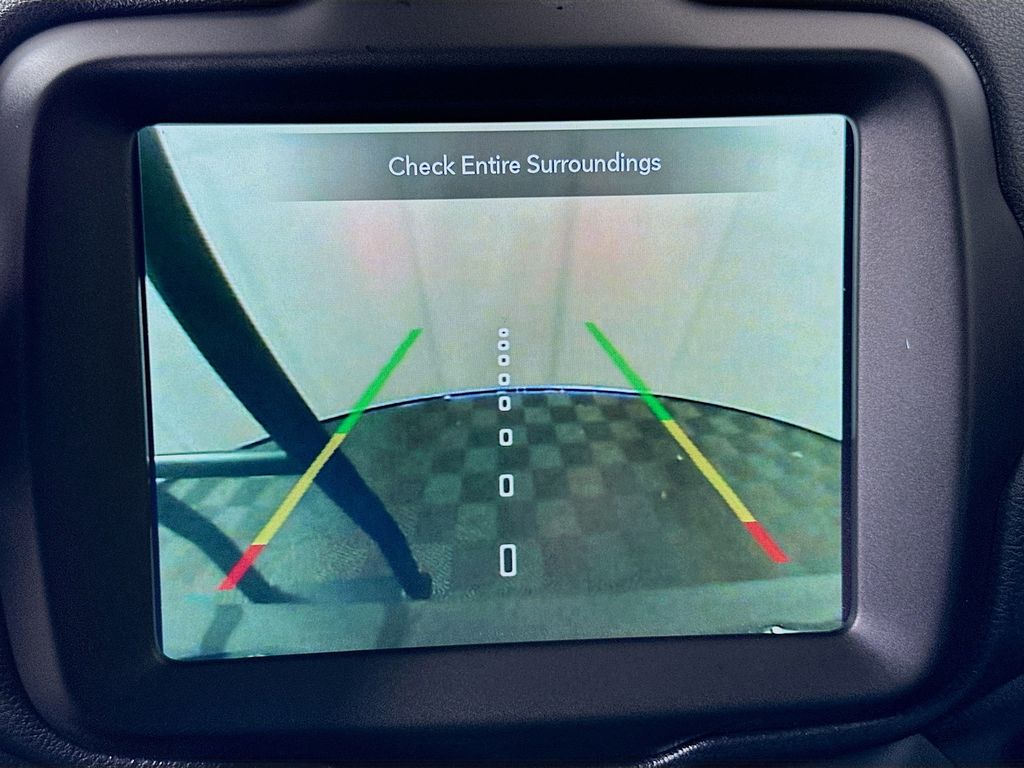 Thumbnail: 2021 Jeep Renegade - 14