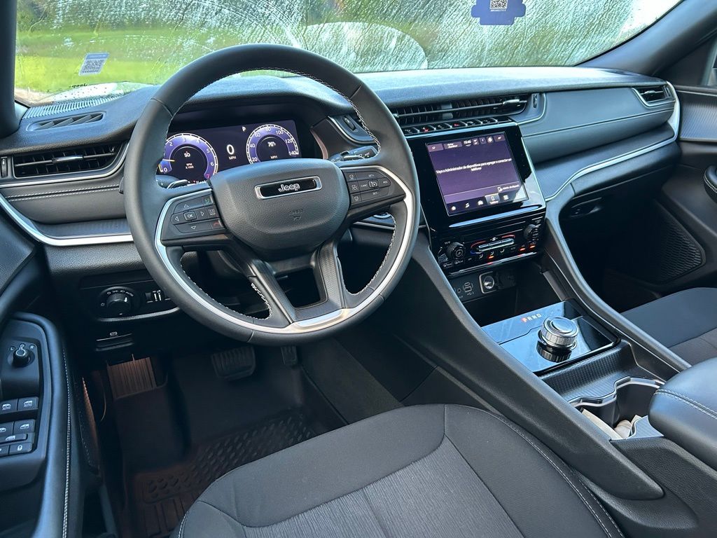 Thumbnail: 2024 Jeep Grand Cherokee - 12