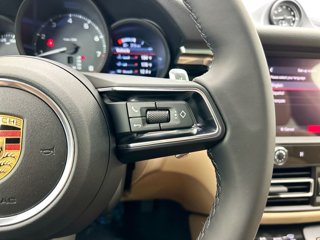 Thumbnail: 2026 Porsche Macan - 15