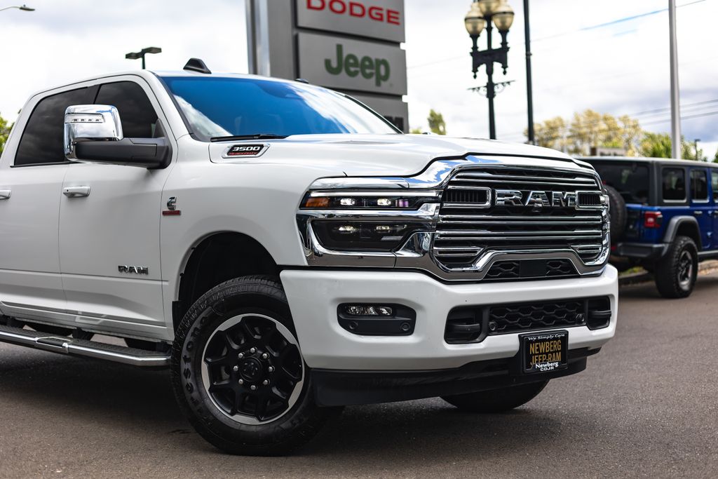 2025 Ram 3500 Laramie thumbnail 3