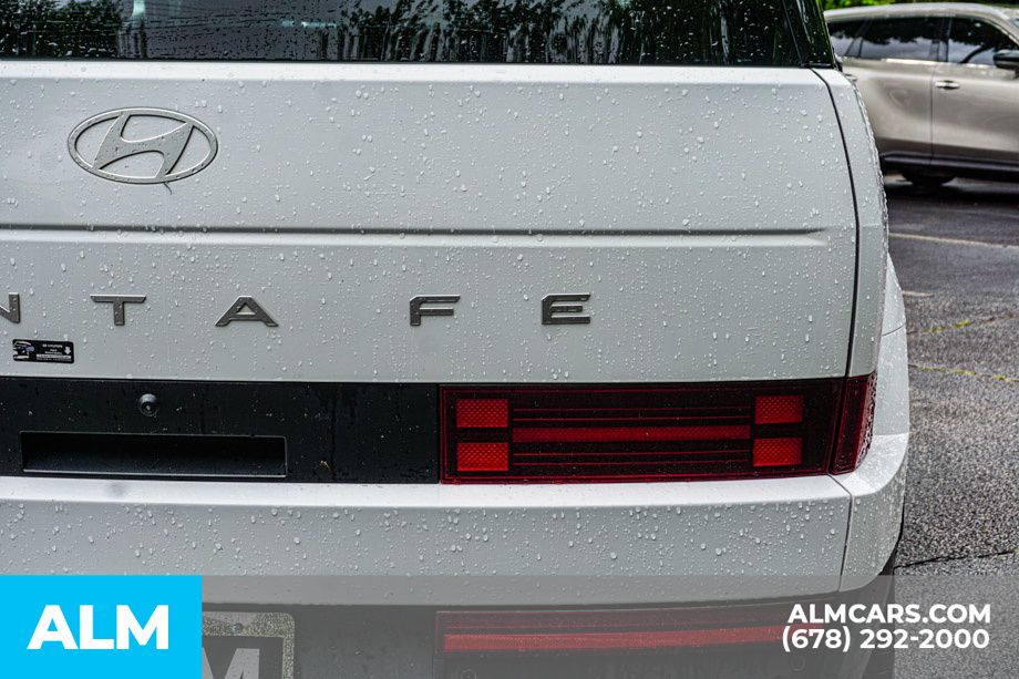 Used 2025 White Hyundai SEL image 13