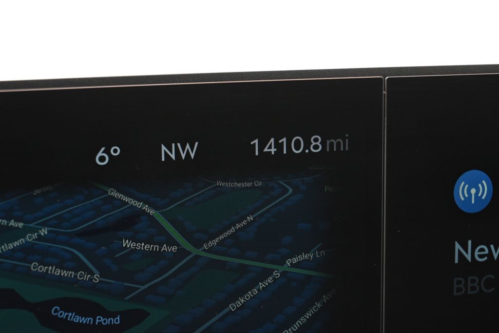 New 2025 White Lincoln Reserve image 26