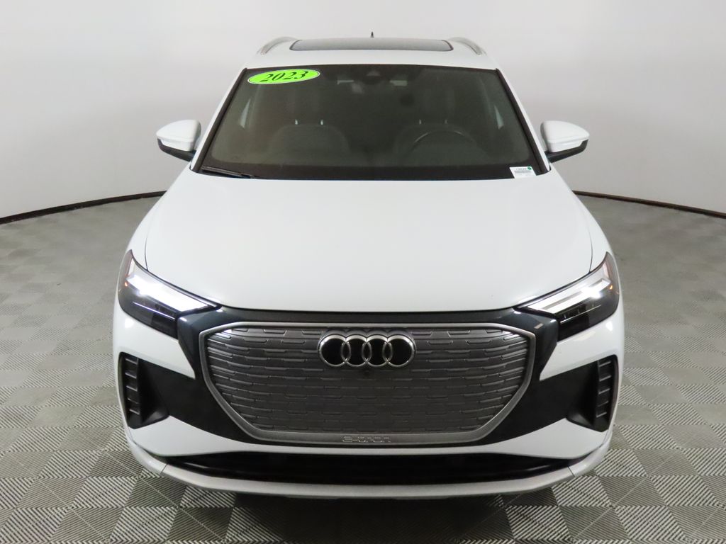 Thumbnail: 2023 Audi Q4 e-tron - 8