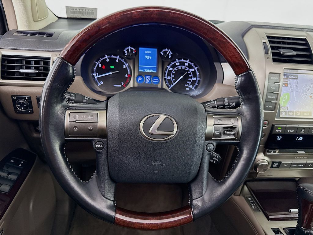 2017 Lexus GX 460 11
