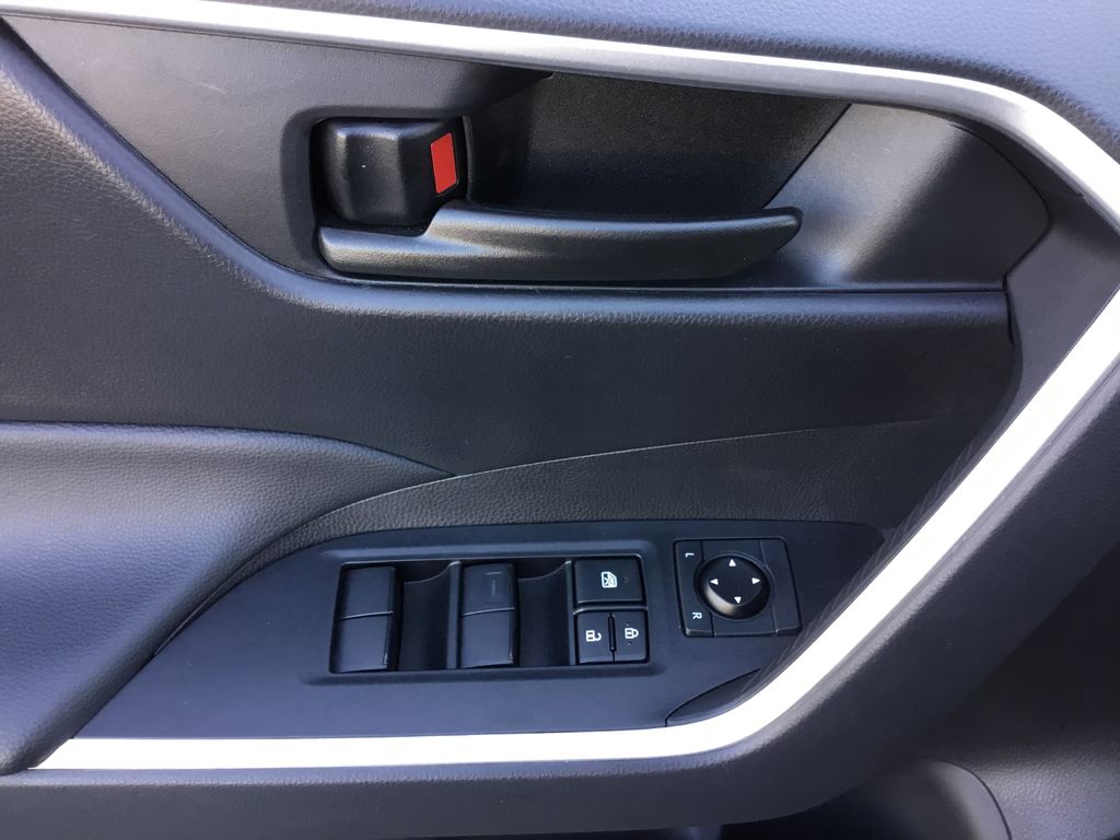 Thumbnail: 2023 Toyota RAV4 - 18