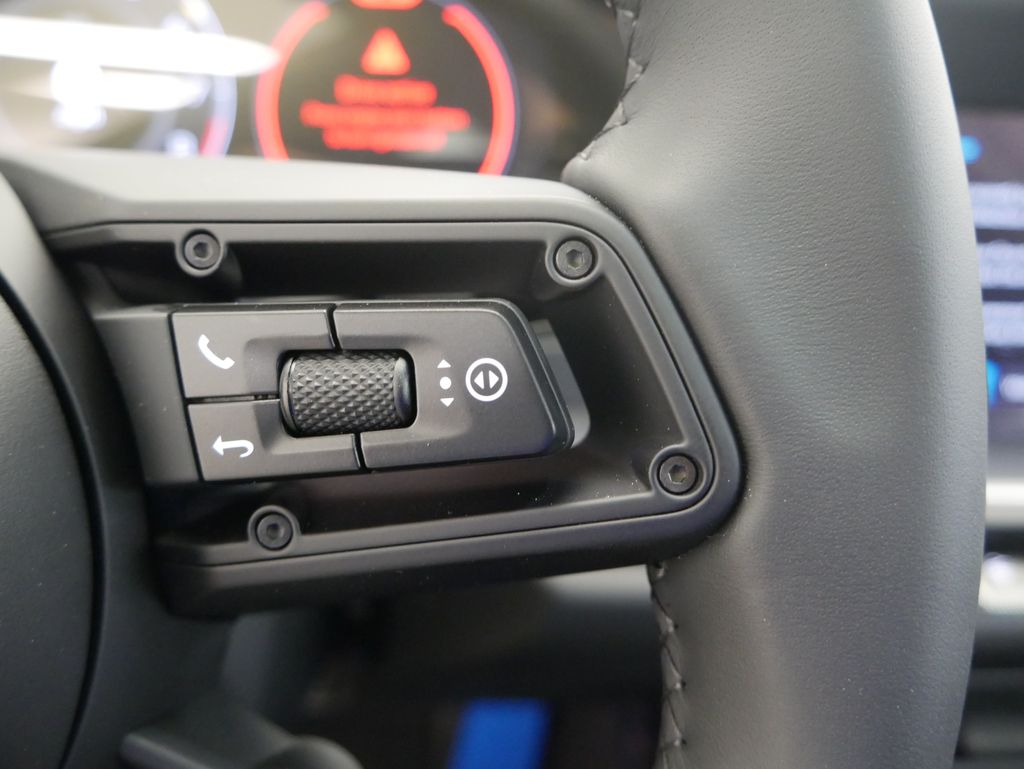 Thumbnail: 2026 Porsche 911 - 23