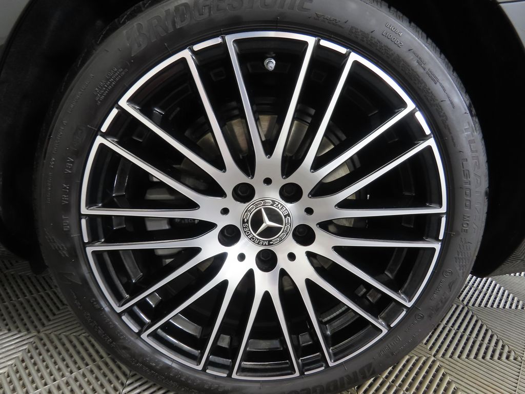 Thumbnail: 2024 Mercedes-Benz C-Class - 31