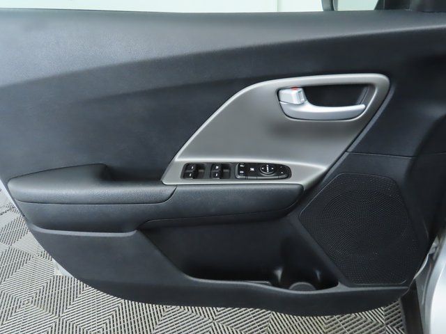 Thumbnail: 2019 Kia Niro - 24