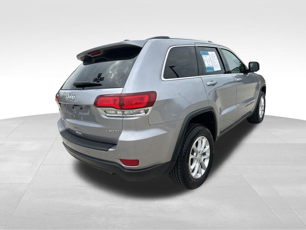 2021 Billet Silver Metallic Clearcoat Jeep Grand Cherokee Laredo X 4X4 SUV
