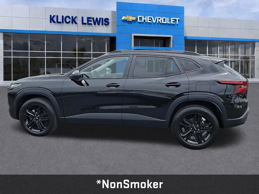 2024 Chevrolet Trax ACTIV Black at Klick Lewis Buick Chevrolet