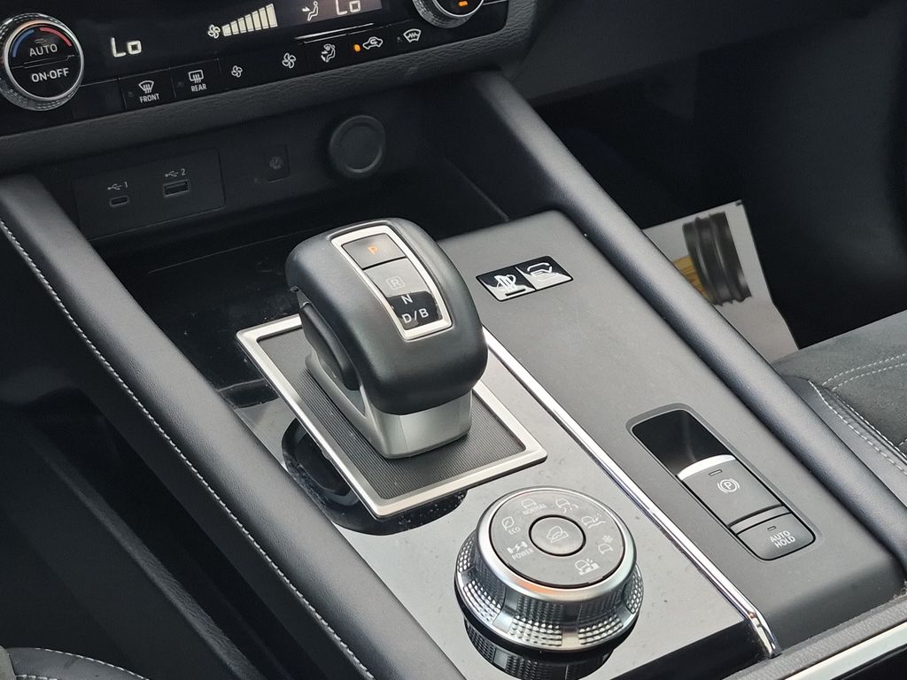 2024 Mitsubishi Outlander PHEV SE Silver at DeMontrond Gulf Freeway