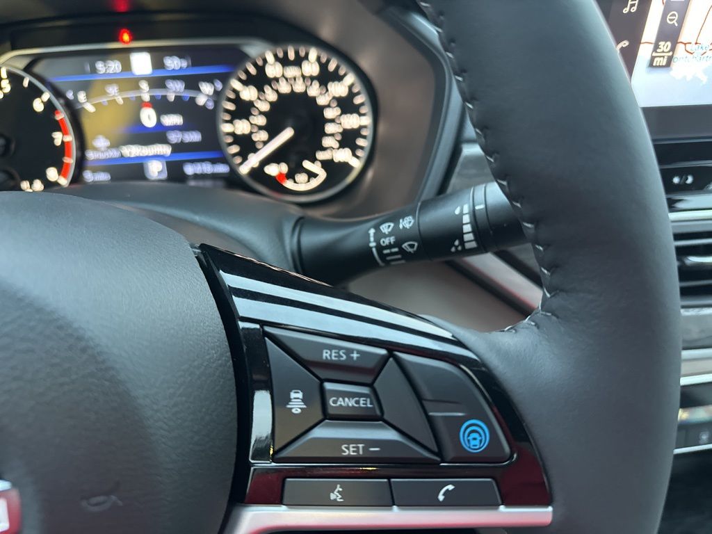 2025 Pearl White Tricoat Nissan Altima 2.5 SL FWD Sedan