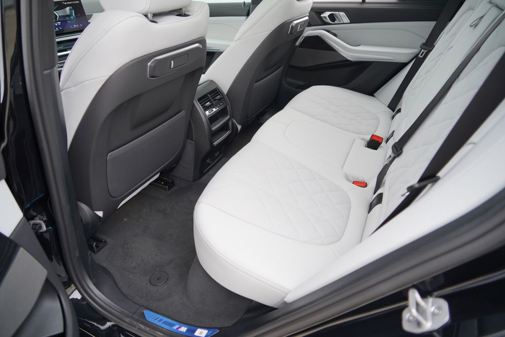 Thumbnail: 2026 BMW X5 - 18