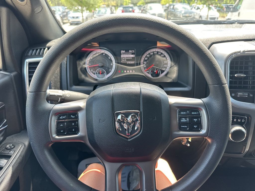 2024 Diamond Black Crystal Pearlcoat Ram 1500 Classic Warlock RWD Truck