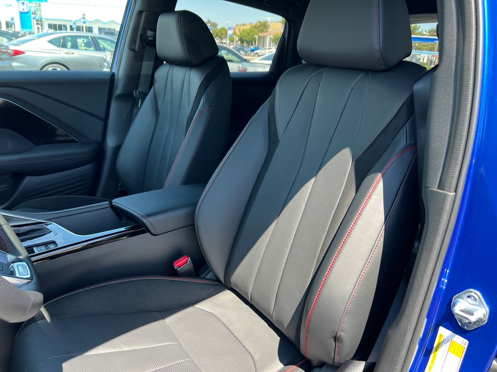 Thumbnail: 2025 Acura ADX - 15