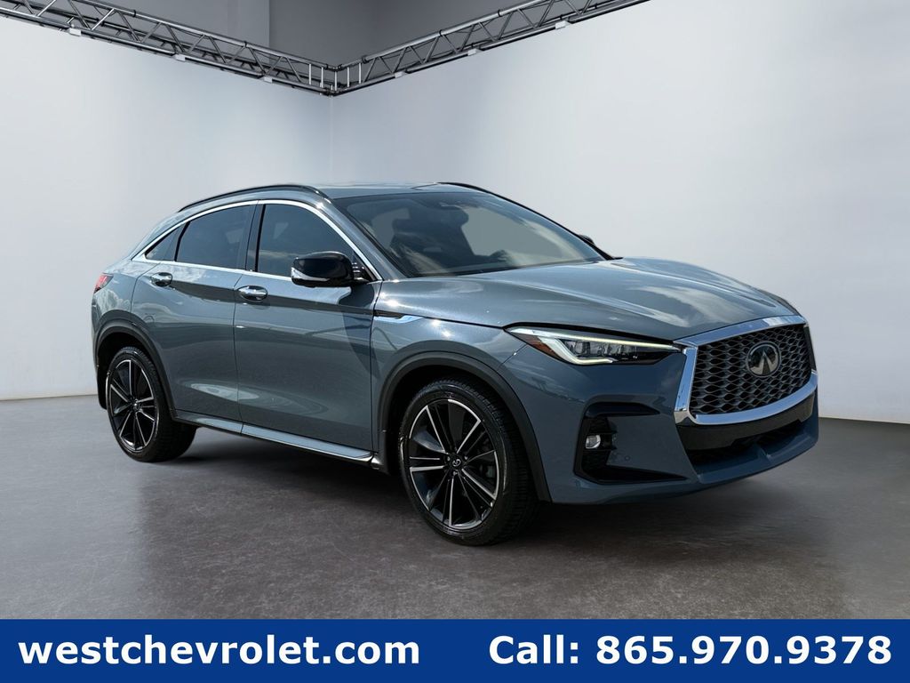 2022 INFINITI QX55 Essential AWD