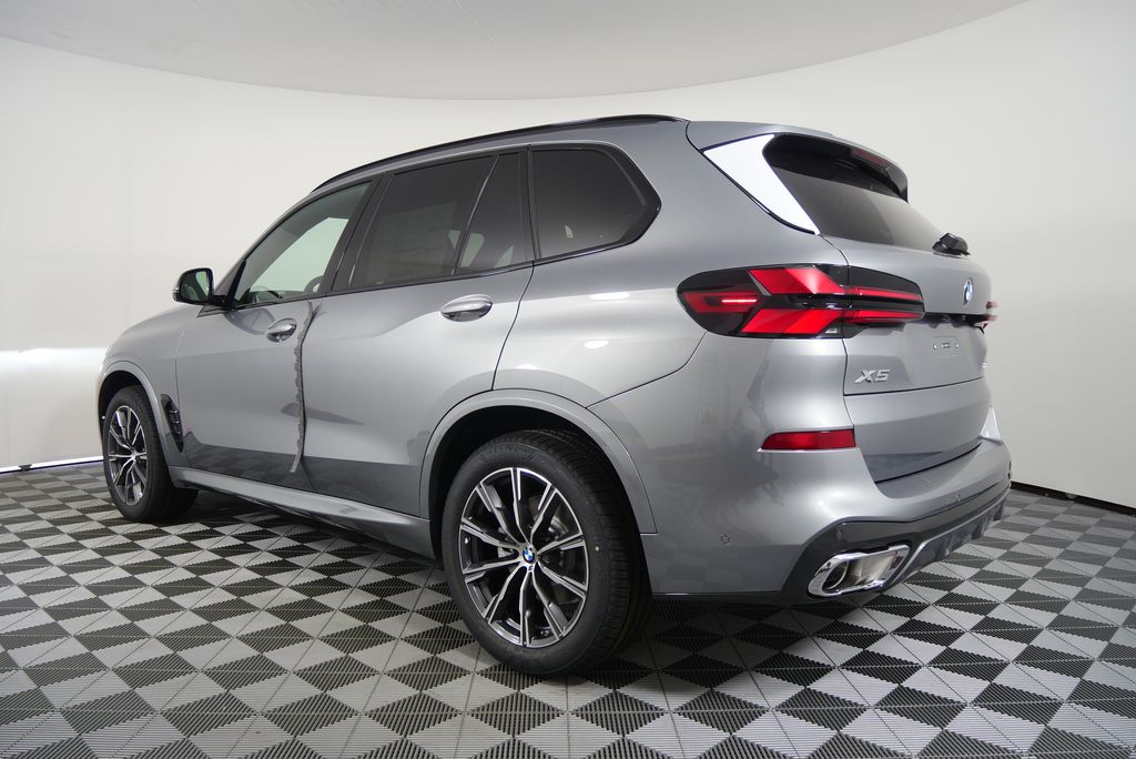 Thumbnail: 2026 BMW X5 - 5
