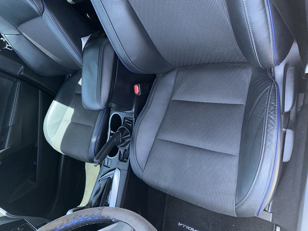 2017 Toyota Corolla SE 3