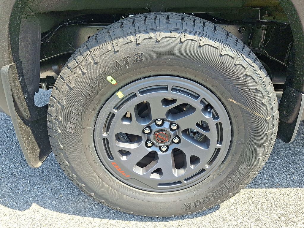 2026 Nissan Frontier — photo 5