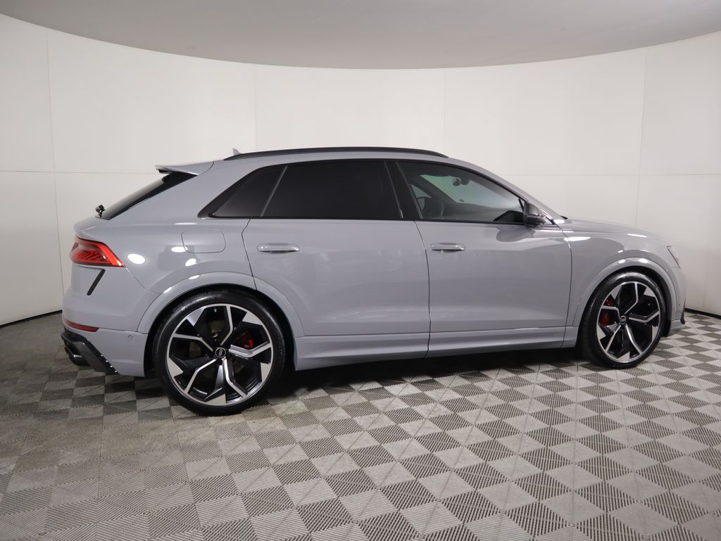 Thumbnail: 2024 Audi RS Q8 - 4