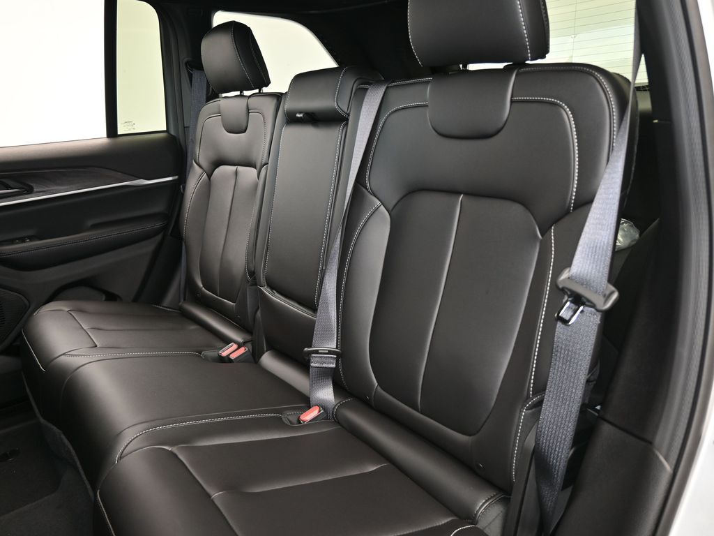 New 2025 Silver Zynith Jeep Limited image 28