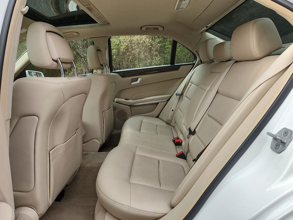 Thumbnail: 2014 Mercedes-Benz E-Class - 10