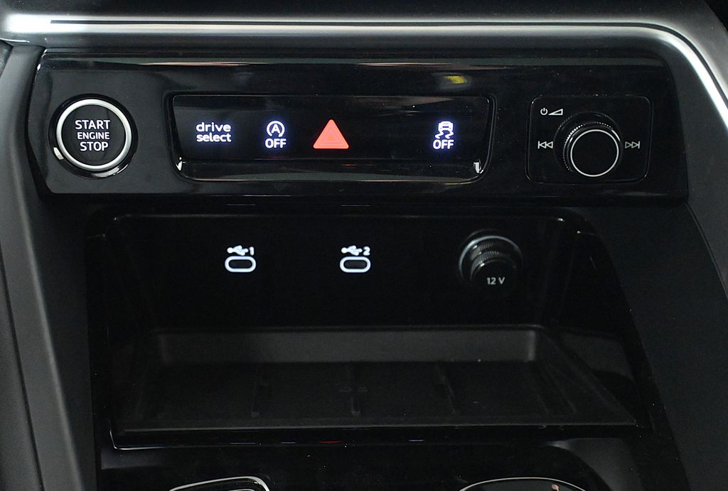 Thumbnail: 2025 Audi Q5 - 22