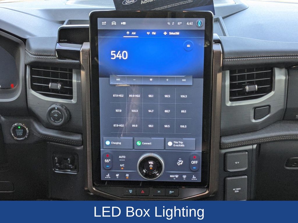 2023 Ford F-150 Lightning LARIAT