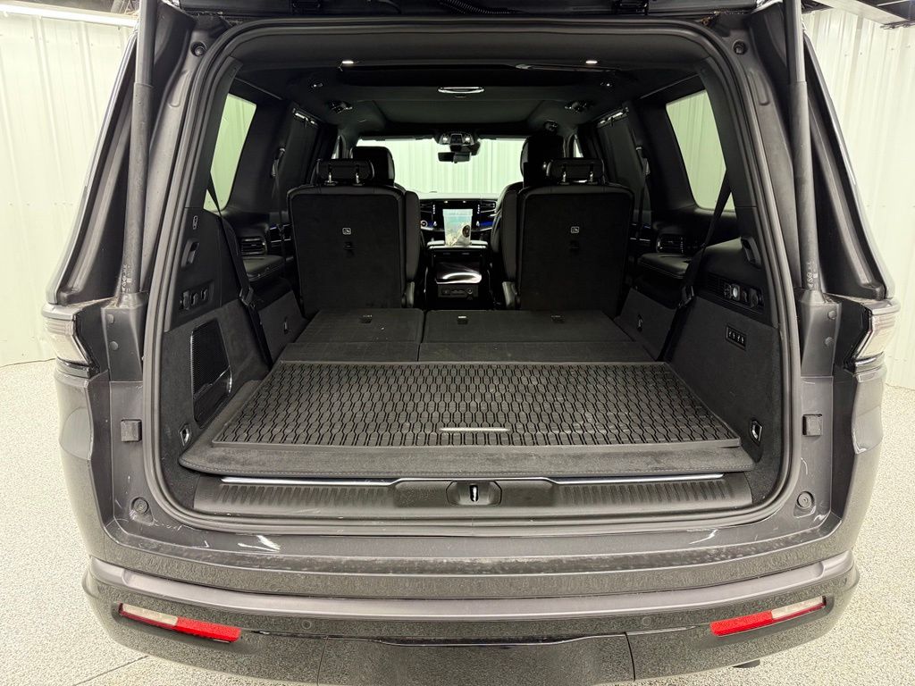 2026 Jeep Grand Wagoneer Summit Obsidian - 7