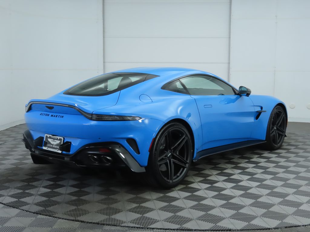 Thumbnail: 2025 Aston Martin Vantage - 5
