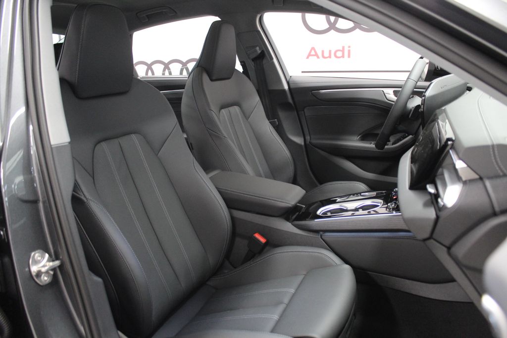 Thumbnail: 2026 Audi A6 - 32