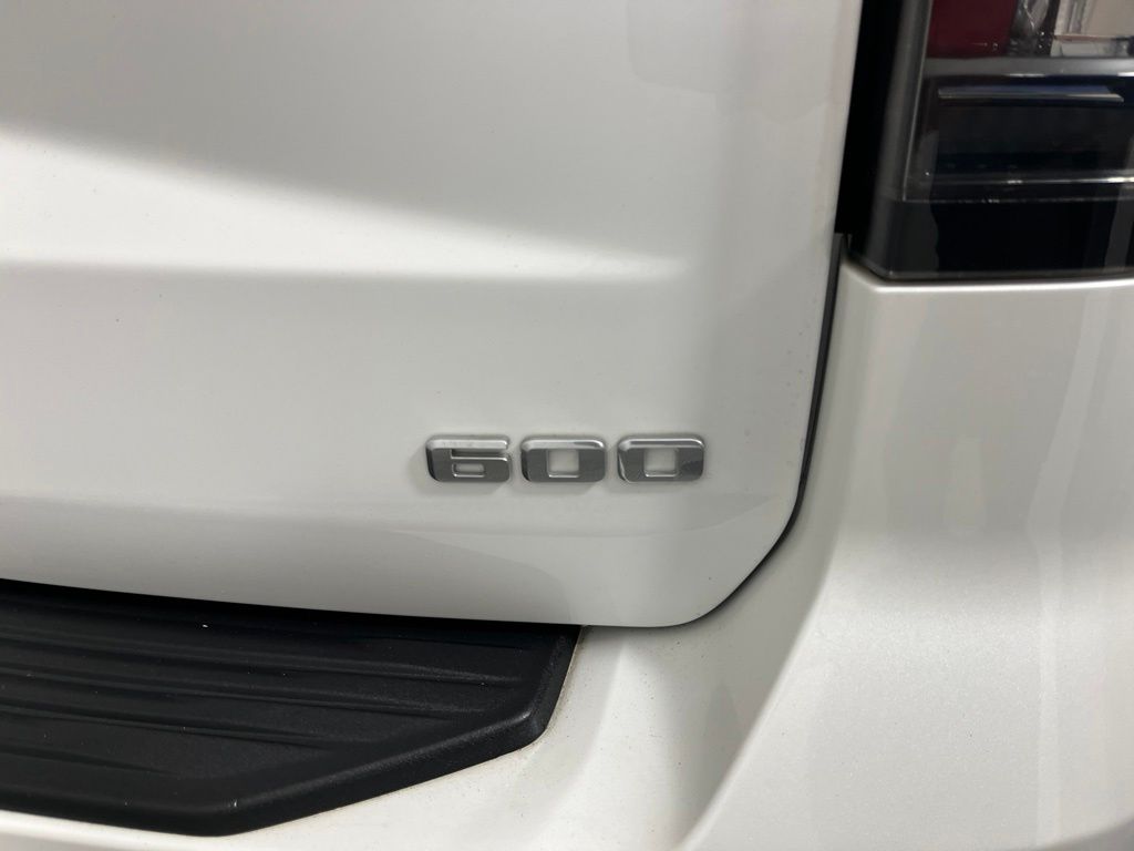 Thumbnail: 2022 Cadillac Escalade - 12