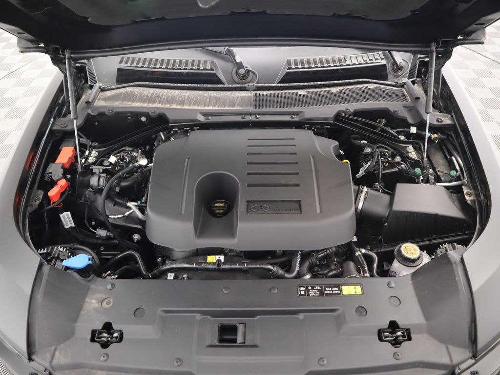 Thumbnail: 2025 Land Rover Defender - 30