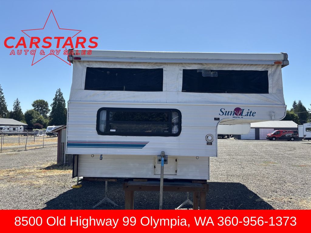 1995 SUNSET PARK SUNLITE 195 Camper Trailer