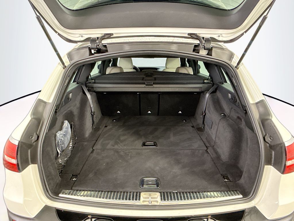 Thumbnail: 2022 Mercedes-Benz E-Class - 27