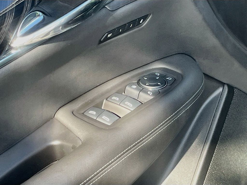 Used 2025 Silver Cadillac Premium Luxury image 18