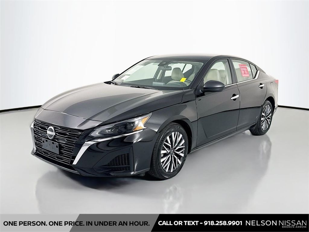 2025 Nissan Altima 2.5 SV FWD