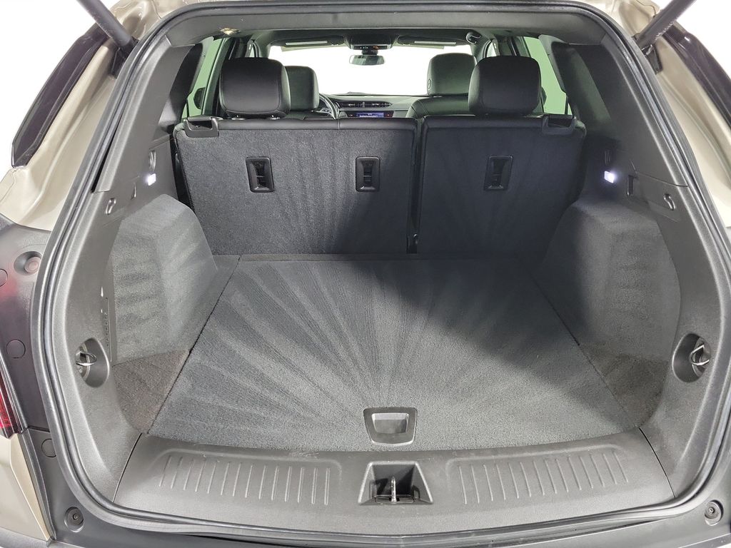 2023 Cadillac XT5 Luxury - 5