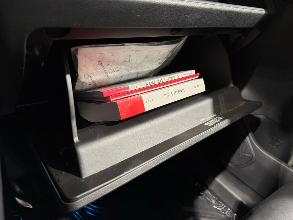 Thumbnail: 2022 Toyota RAV4 - 29