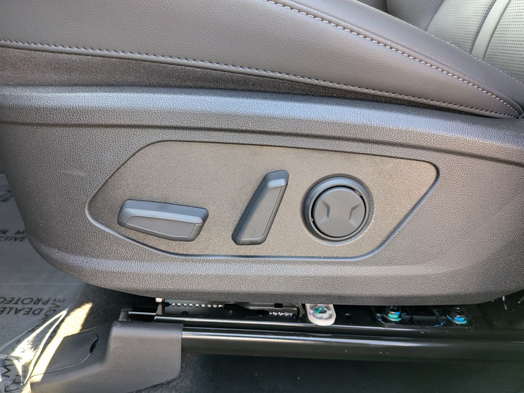 New 2026 White Kia EX image 14