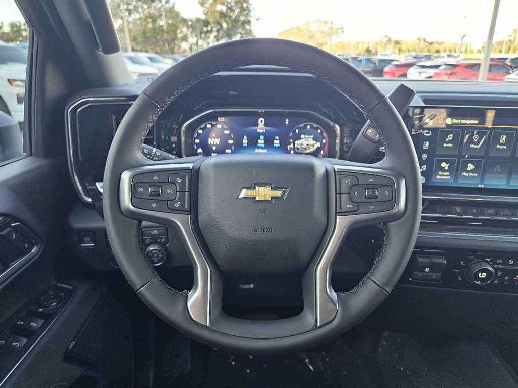 2025 Chevrolet Silverado 2500HD LT 12