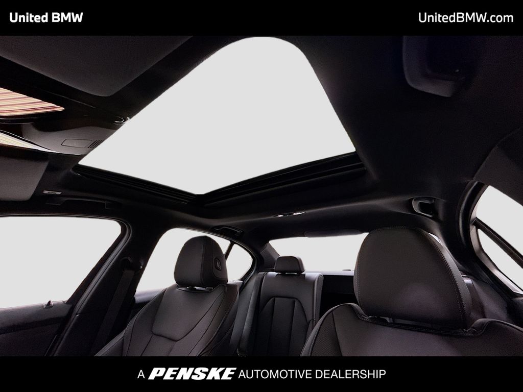 Thumbnail: 2026 BMW 3 Series - 11