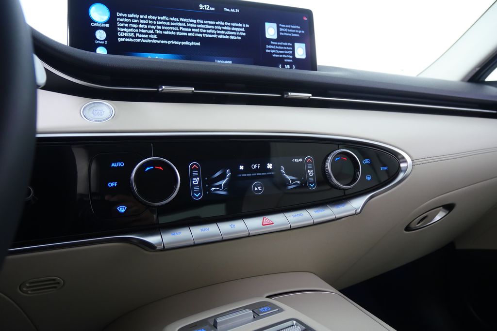 Thumbnail: 2022 Genesis GV70 - 26