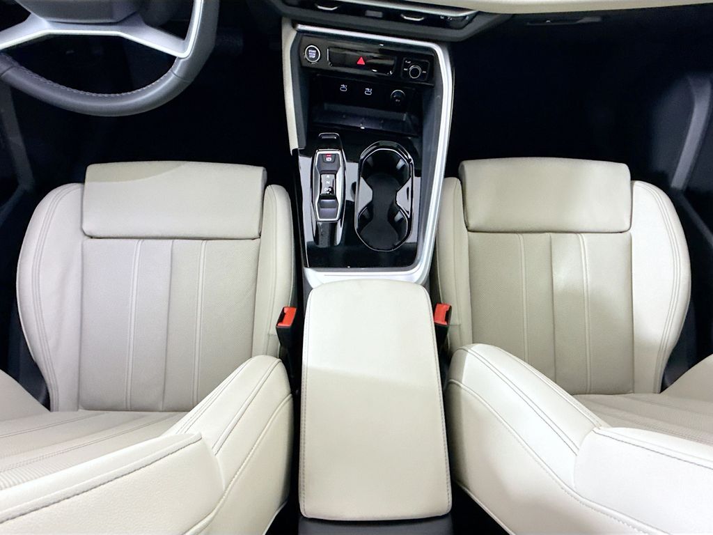 Thumbnail: 2026 Audi Q5 - 16