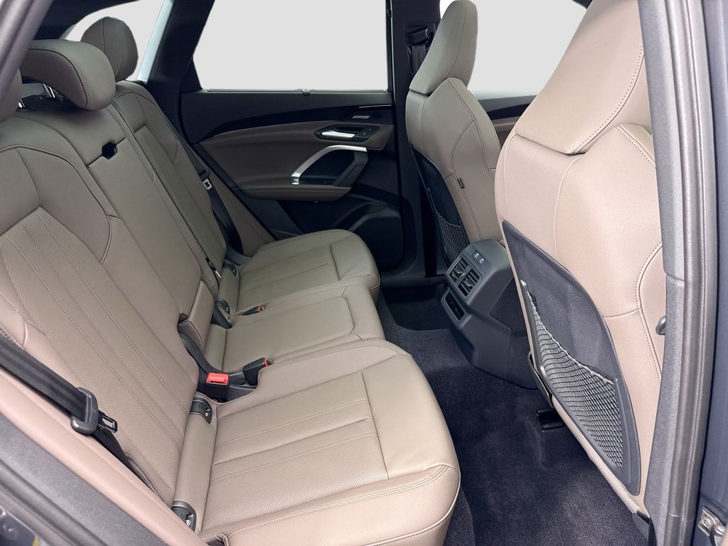 Thumbnail: 2025 Audi Q5 - 21